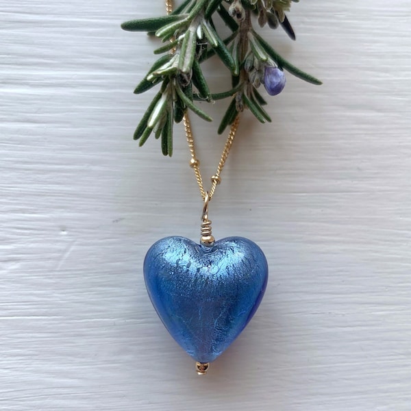 Diana Ingram necklace with cornflower blue Murano glass medium heart pendant on 22 Carat gold vermeil satellite chain