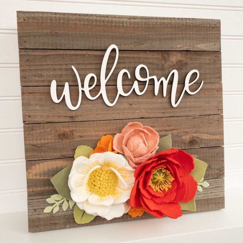 Lasercut Sign Last Name Wood Pallet Sign with Felt Flowers /& Custom Laser Cut Word