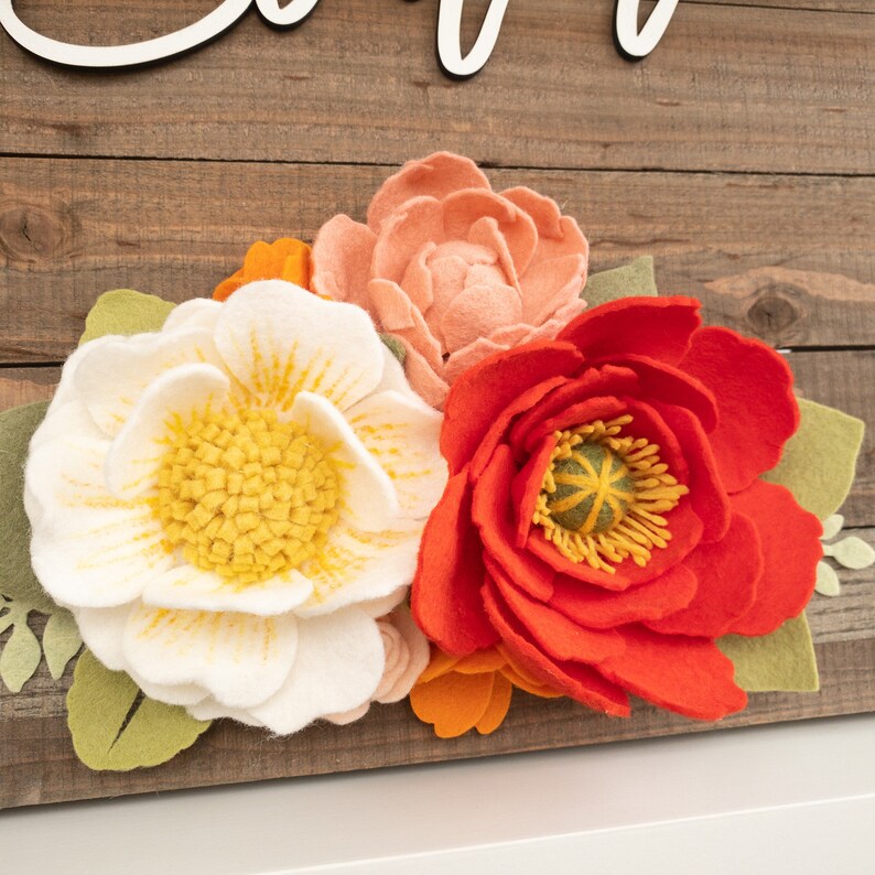 Lasercut Sign Last Name Wood Pallet Sign with Felt Flowers /& Custom Laser Cut Word
