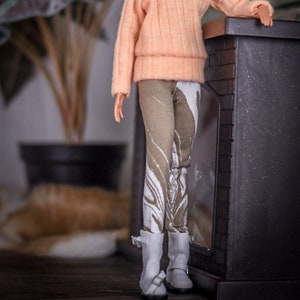 Leggings for 1/6 scale doll clothes to fit Poppy Parker or other similar 1/6 fashion doll clothes.