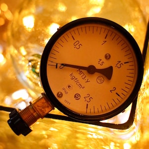 NOS Vintage Steampunk Pressure Gauge / Vintage Manometer / Cool Steampunk Interior Design Object