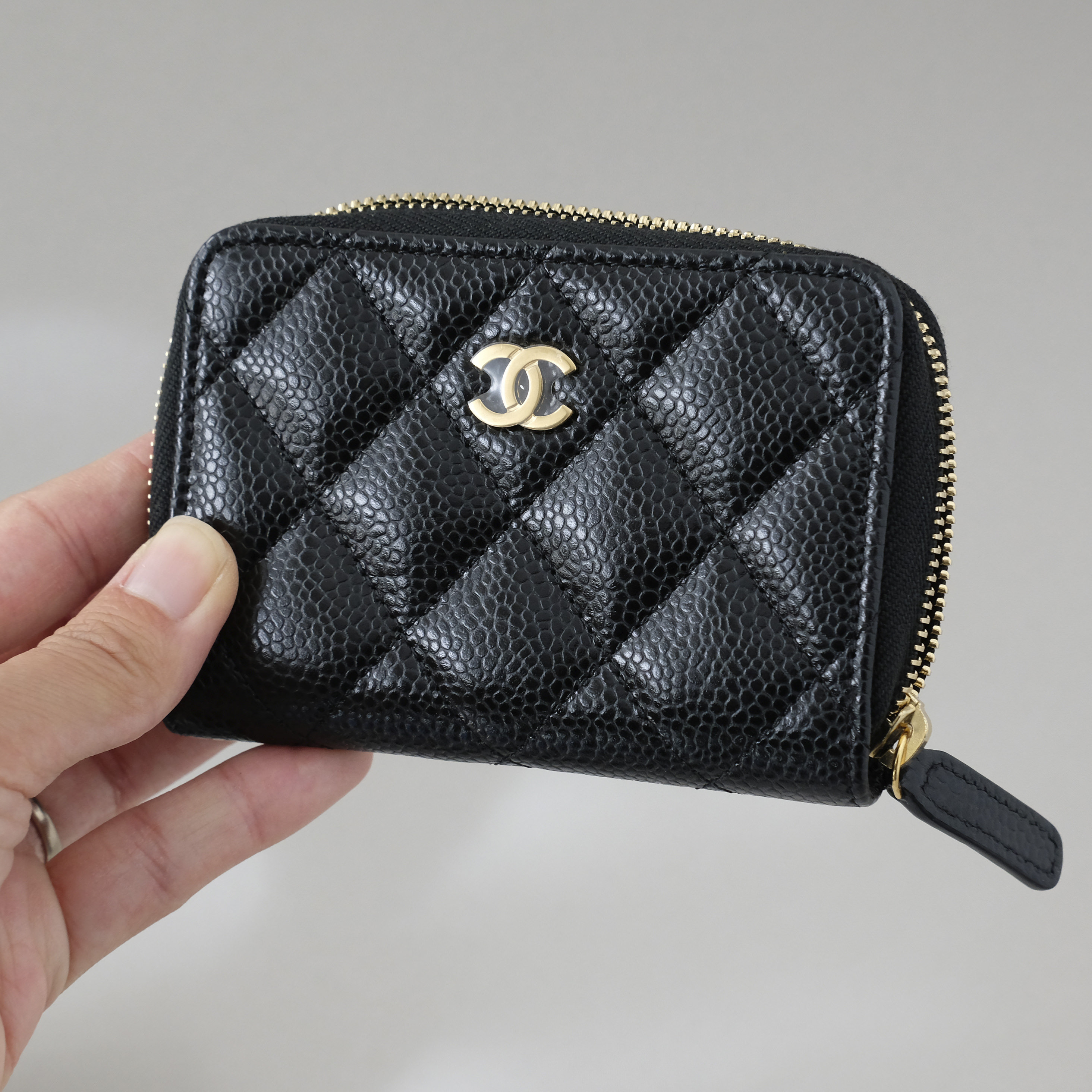 Classic zipped coin purse - Grained calfskin & silver-tone metal, black —  Fashion, CHANEL