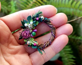Dollhouse Miniature Christmas Wreath, 1:12 Scale