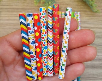Miniature  wrapping paper 1:12 set of 7 pieces, Dollhouse wrapping paper,  Accessories Wrapping for Dollhouses, Birthday Wrapping Paper