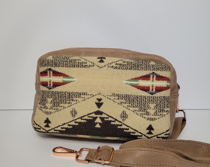 Crossbody Purse, PNW Bum Bag, 100% Wool Crossbody Bag, Fanny Pack