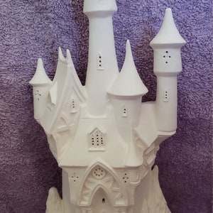Gare 2425 Christmas Castle - Bisque (Ready to Paint)  Will take 4 to 6 weeks to ship after 11/10