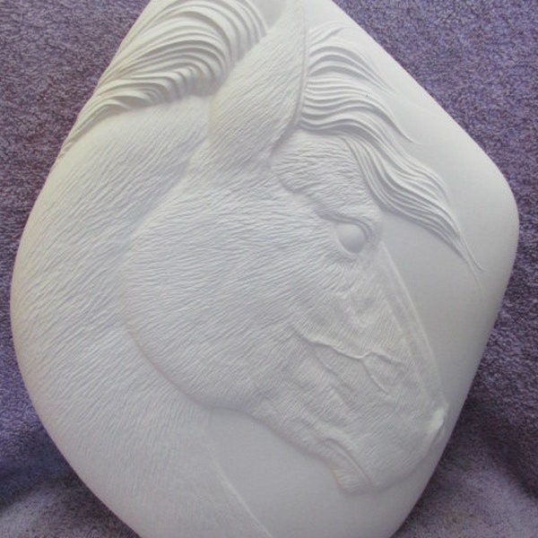 Kinzie 118 Horse Head Vase - Bisque (Ready to Paint)