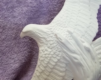 Kimple 2770 Eagle in Flight - Bisque (Ready to Paint)