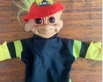 Vintage, Russ, Pelo amarillo, Troll, Muñeca, Mano, Marioneta, Figura, En, Bombero, Disfraz, Retro, Relleno de calcetín, Amigo invisible, Regalo, Juguete, Hijo
