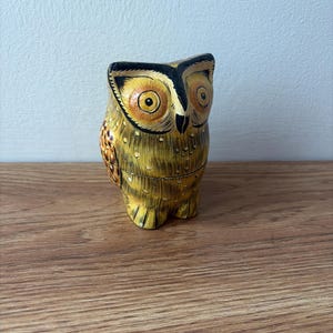 Vintage, década de 1990, pintado a mano, laca, papel maché, caja, maceta, diseño de búho, baratija, caja, anillo, joyería, expositor, regalo, retro, presente, papá