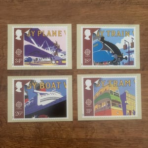 Lot de quatre, vintage, 1988, Transports et communications, Royal Mail, Commémorative, Sortie, Timbres, Cartes postales, Mike Dempsey, Bateau, Train