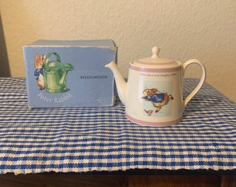 Vintage, 2001, Discontinued, Boxed, Wedgwood, Beatrix Potter, Peter Rabbit, Childs, Ceramic, Teapot, Tea Pot, Collectible, Display, Present