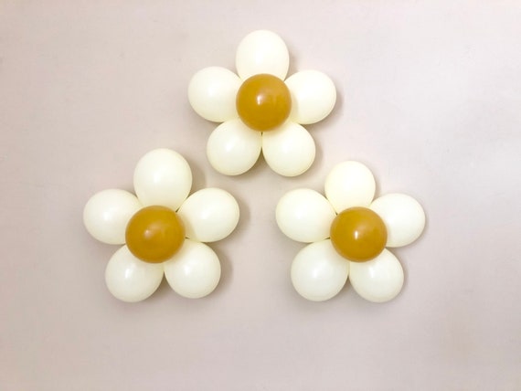Daisy Flower Balloon~Groovy Birthday~Groovy One Banner~Groovy One Party~Groovy Party Supplies~Retro Birthday Party~Daisy Balloon Wall Il_570xn