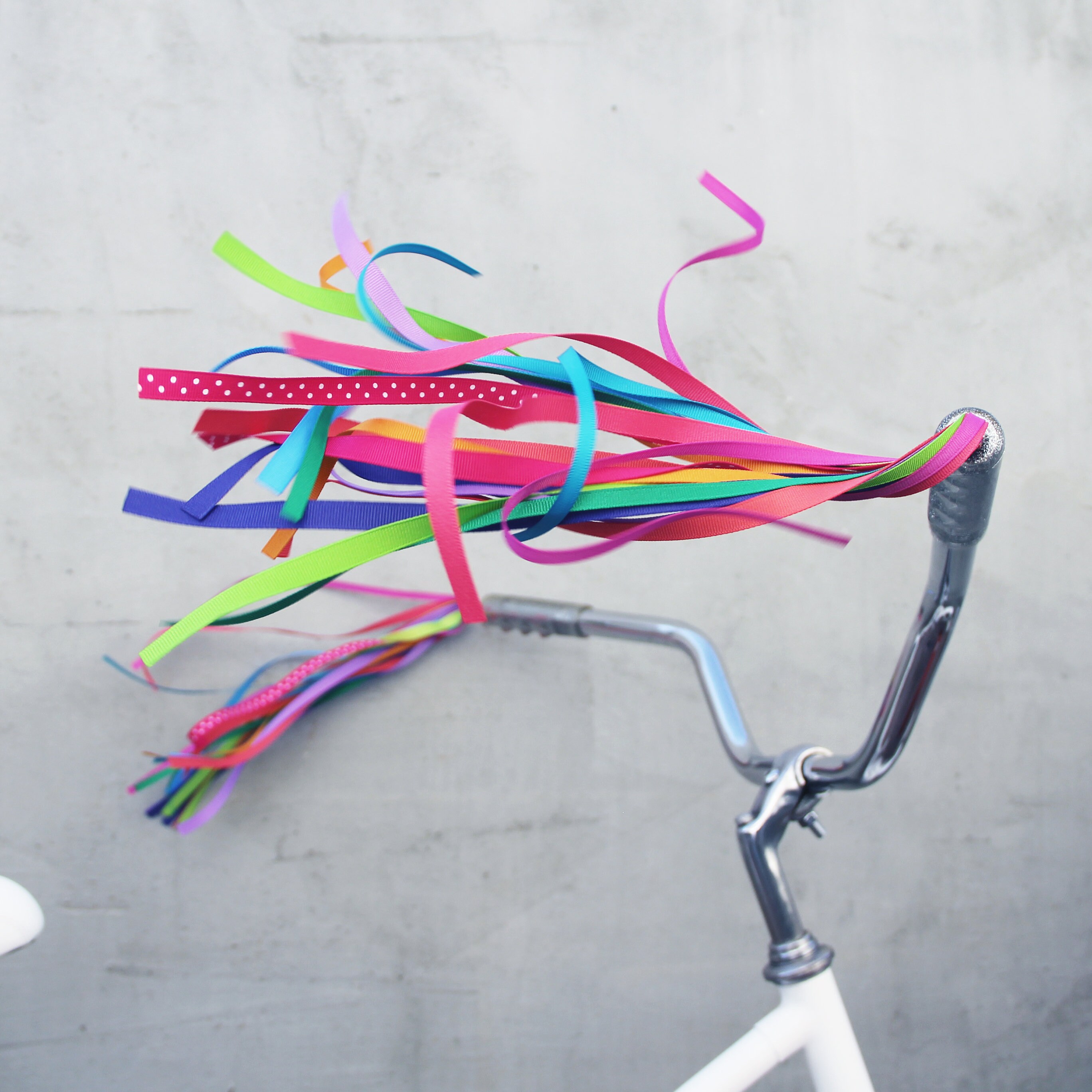 handlebar streamers