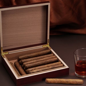 Personalized Groomsman Cigar Box Best Man Proposal Groomsman Keepsake Wood Cigar Box with Humidor Groomsman Gift image 4