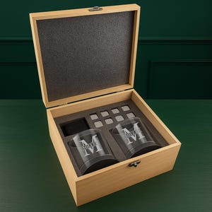 Personalized Whiskey Glass Gift Set – Custom Engraved Glasses + Whiskey Stones in Wooden Box – Groomsmen, Birthday, Father&#39;s Day Gift