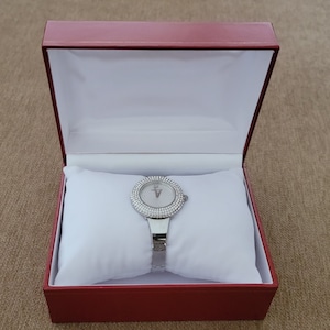Designer Watch Box with Pillow Jewelry display Bracelet Case Presentation Organizer Holder Storage