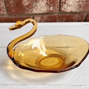 Vintage Viking Glass Amber Swan Candy Trinket Dish w/Rippled Edges, MCM Amber Glass Swan Figurine, Glass Swan, Glass Dresser Tray