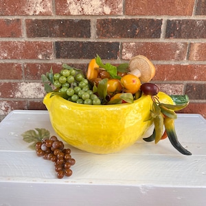 Vintage Holiday Designs USA Large Ceramic Yellow Lemon Bowl, Ceramic Lemon Bowl Kitsch, Cottage, Cluster, Ceramic Lemon Fruit Bowl RARE-READ
