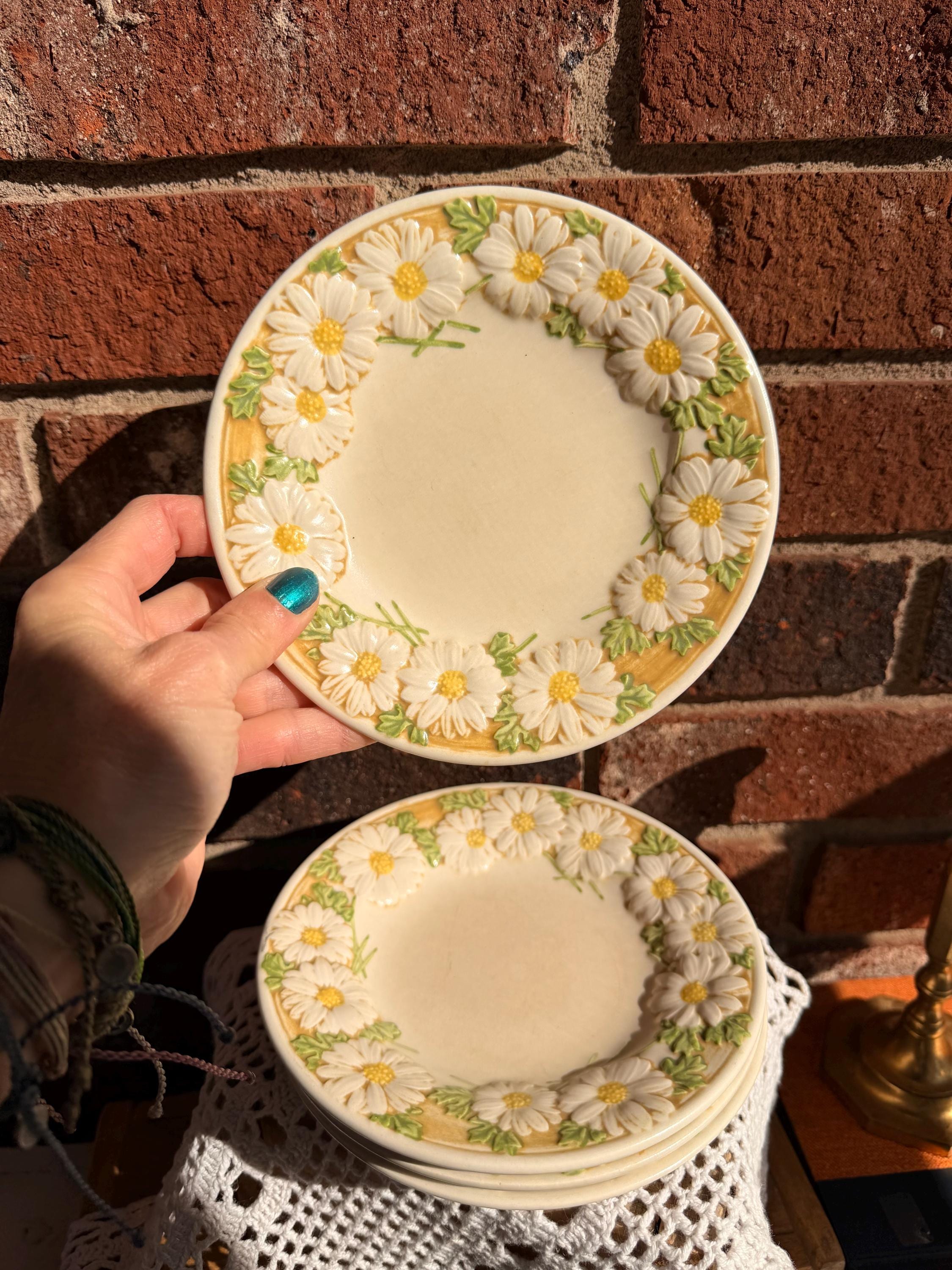 Vintage Metlox Poppy Trail California Sculptured Daisy Bread