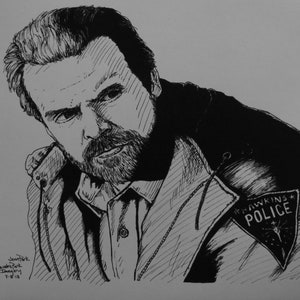 Op de afbeelding: Zwart-witte inkttekening van een man met een baard, die een jas draagt met een "Hawkins Police"-badge. De tekening is gesigneerd met "Jean-Pierre, Meadow Park, January 7-18-18."