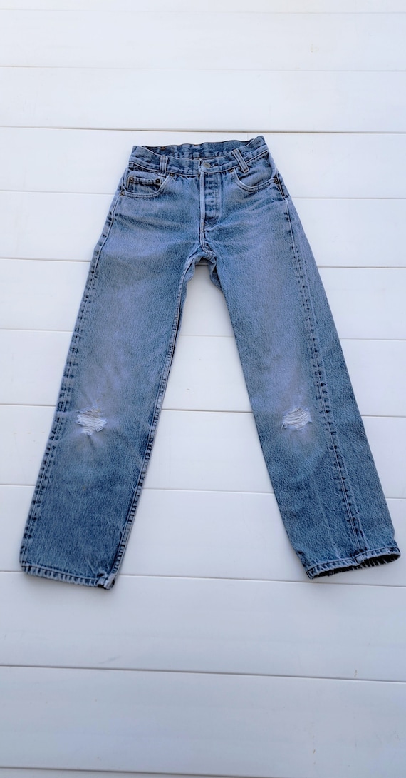 23 inch waist-----Vtg  Levis button fly distressed