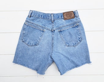 27 inch waist-----Vintage 80's  High waisted  denim shorts  27 inch waist