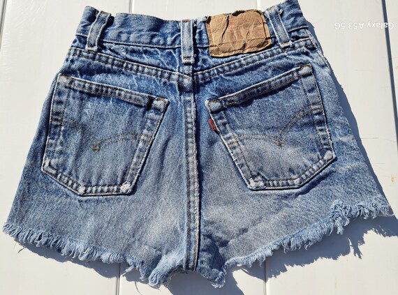 Kids 20.5  in waist... Vtg 70's Levis high waist … - image 1