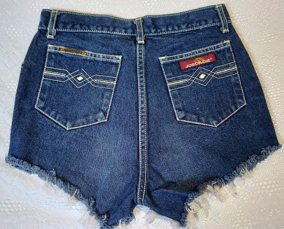 24 inch waist-----Vtg 70s Jordache   cut off deni… - image 4