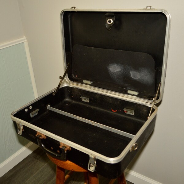 Vintage BELL SYSTEM  Lineman Tool Box Suitcase, Telephone Equipment, Memorabilia, Communication & Utilities