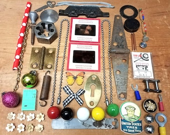 54 piezas. Pequeños objetos surtidos de técnica mixta, piezas steampunk.
