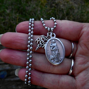Saint St Agatha Ketting - RN Charme - Patroon Sint Ketting - Katholiek Geschenk - Graduation Jewelry- Verpleegsters- Medische School-Roestvrij Staal