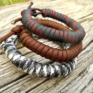 Mens Paracord Bracelet, Emergency Quick Release 550, Deployment Gift Bracelet, Racing Fan, Checkered Flag, Paracord Survival Bracelet