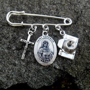 SAINT VERONICA Safety Pin Brooch- Patron Photographers- Faith Pin-Photography Grad Pin, Backpack Pin, Confirmation, Patron of Poor