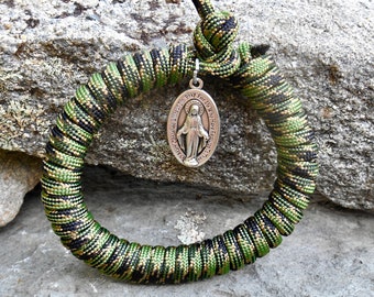 Mens Paracord Bracelet, Emergency Quick Release 550, Miraculous Medal Bracelet, Military Gift, Camouflage Mens Bracelet, Survival Bracelet