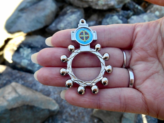 Rosario de los Dedos Anillo del Rosario de San Benito Corona de