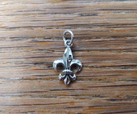 Fleur De Lis Necklace - 925 Sterling Silver Pendant - Fleur