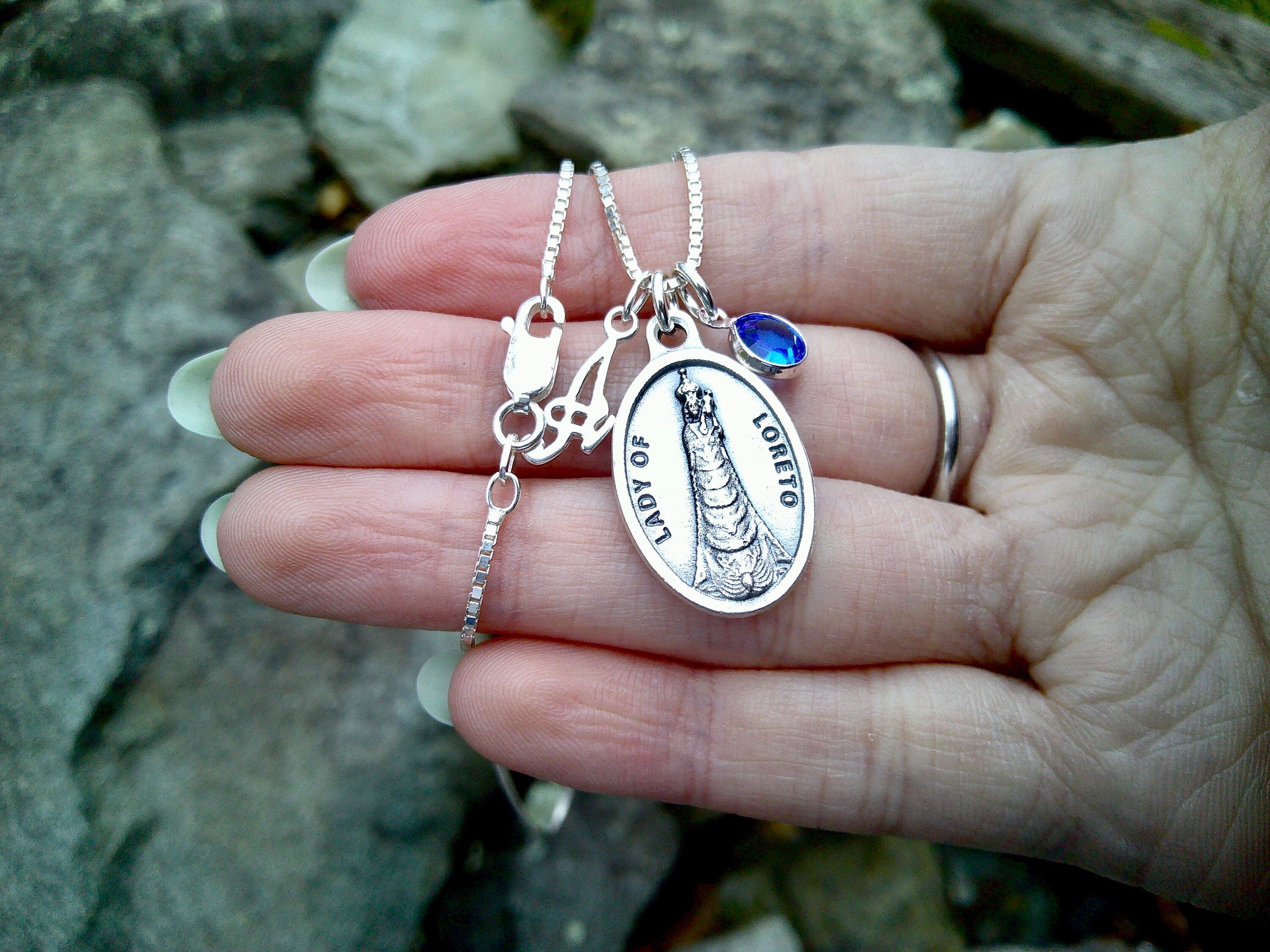 Collana in argento sterling con la Vergine Maria, ciondolo con medaglione della Santa Madre - Italia