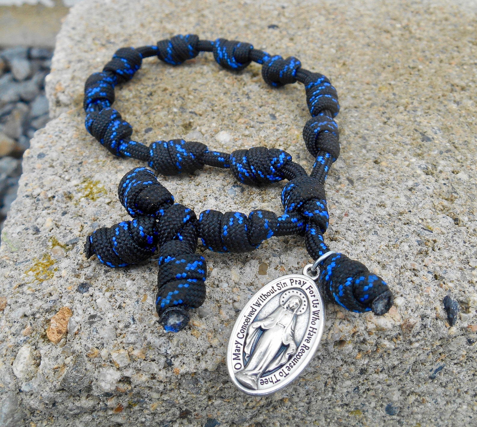 Knotted Rosary Bracelet 550 Paracord Rosary Military Gift Etsy