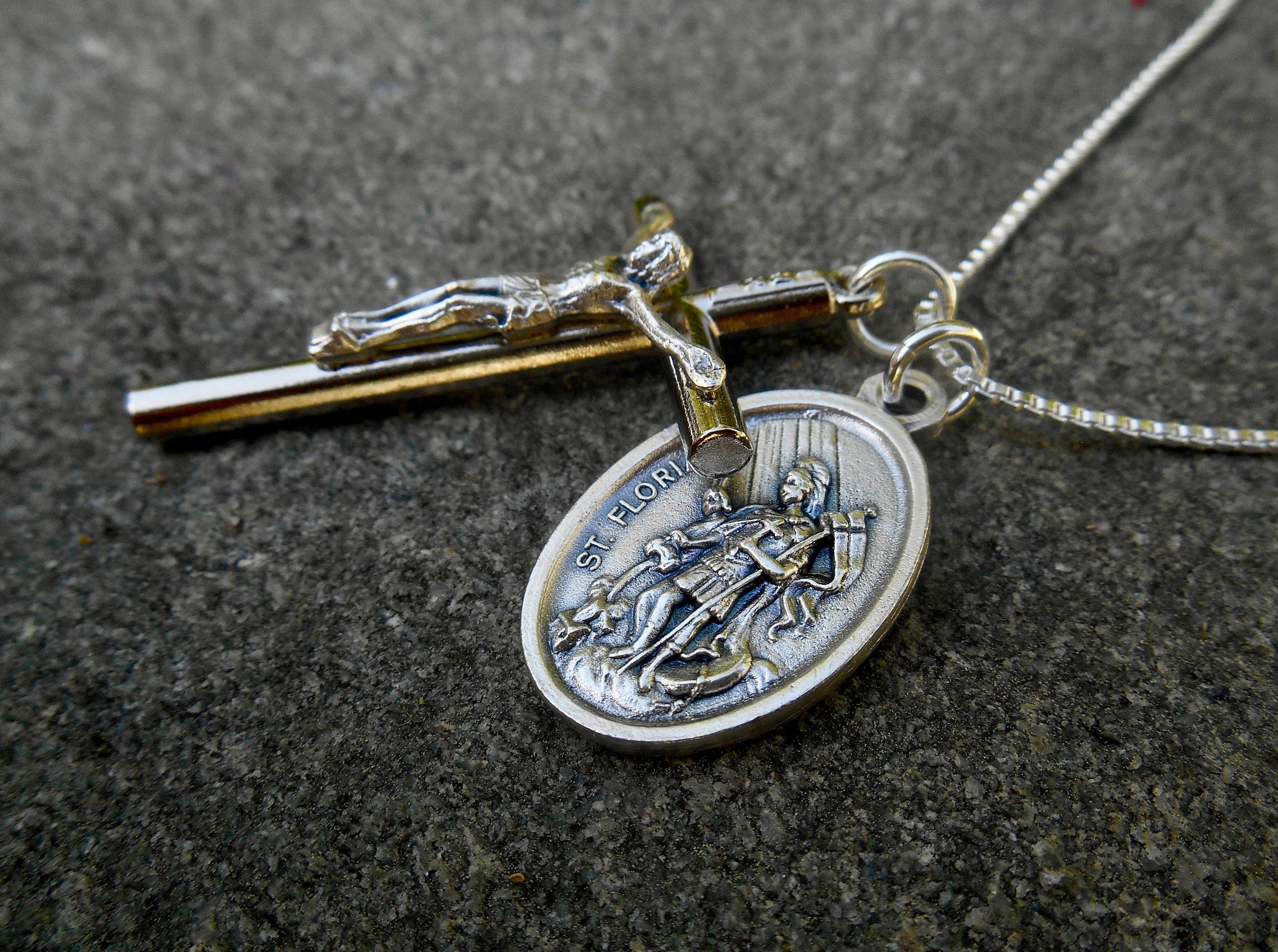 Collana sacra Florian in argento Sterling 925 Saint Florian collana protettore religioso amuleto gioielli regalo per uomini donne vigili del fuoco 22+2 pollici, 23 MM, Argento sterling, Nessuna pietra
