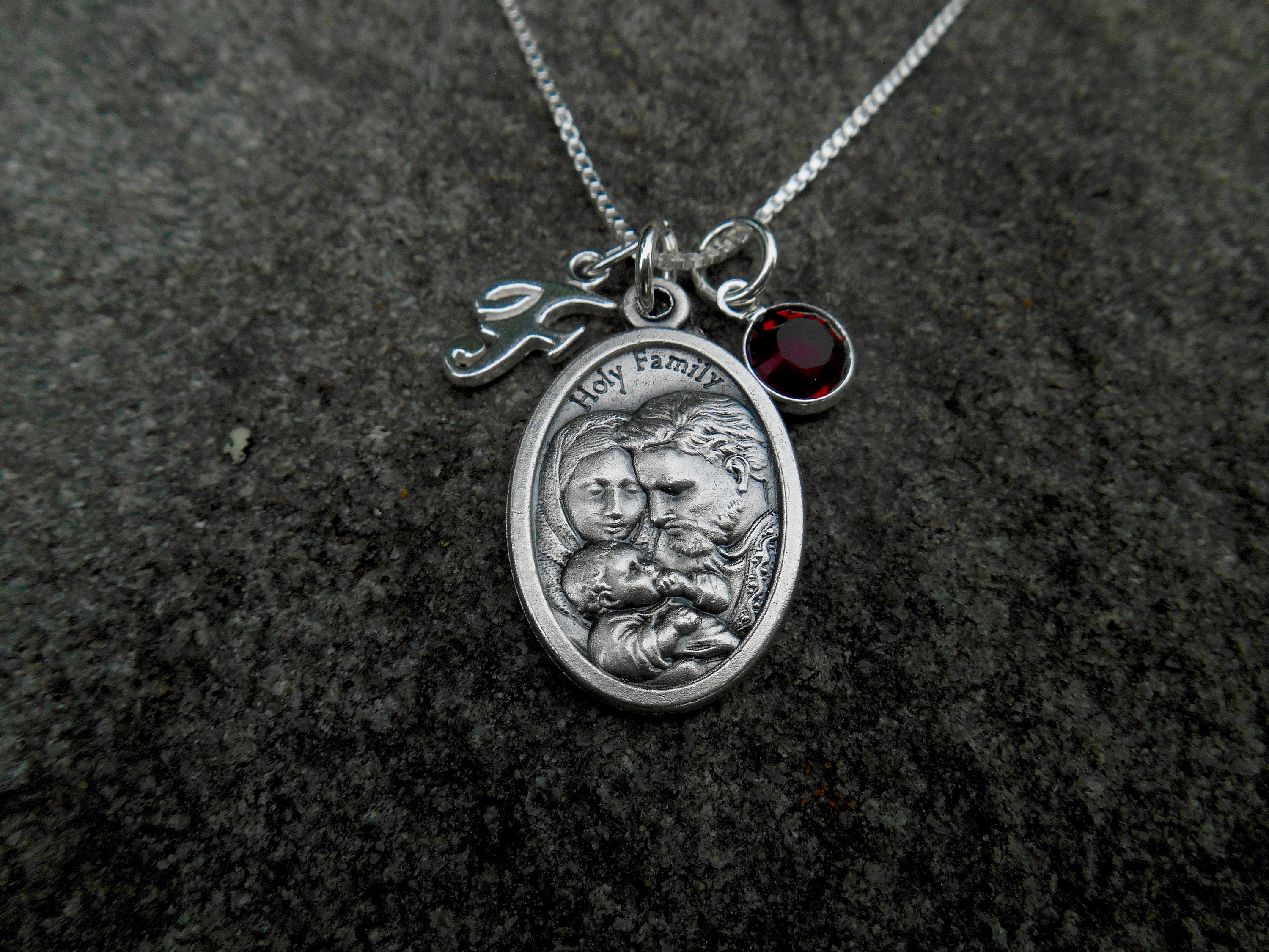 Collana con ciondolo a forma di sacro Raphael, in argento