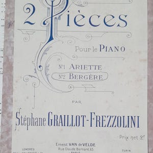 CARTA VINTAGE - Lasciati conquistare dal fascino vintage di questi 10 spartiti vintage: copertine per libri di musica per un look retrò!