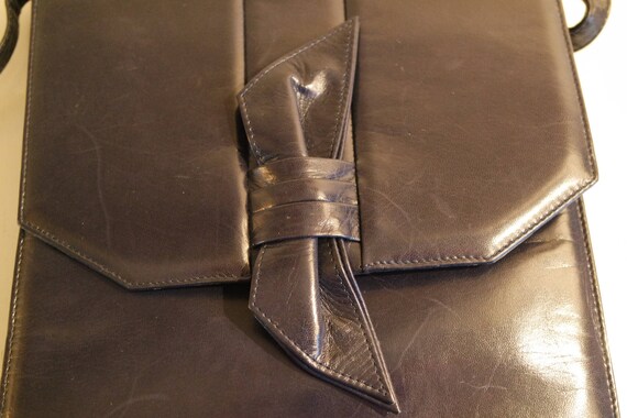 charles jourdan sling bag