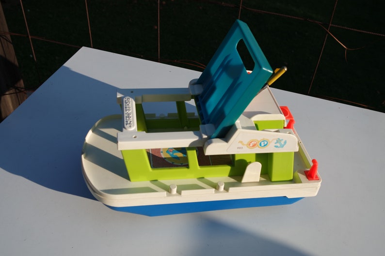 fisher price happy houseboat
