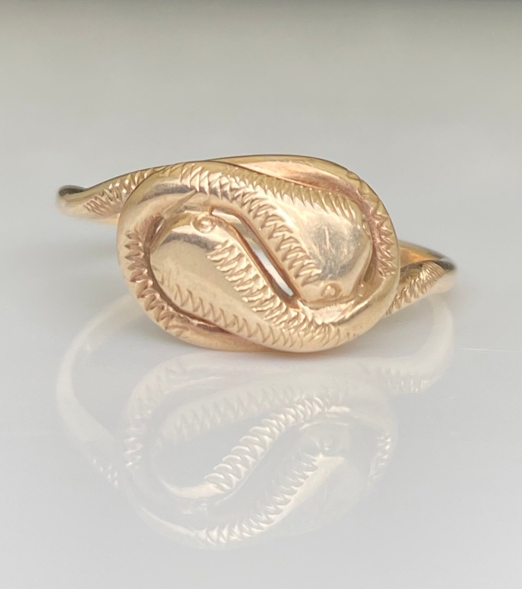 Antique ~ Vintage ~ Snake Ring ~ 8ct Gold ~ Size UK Q or US 8
