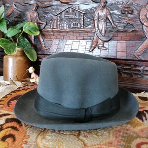 Former Derby Bowler French hat,Vintage felt wool hat Gros-grain Ribbon.Souvenir french. Remembrance of traditional life.