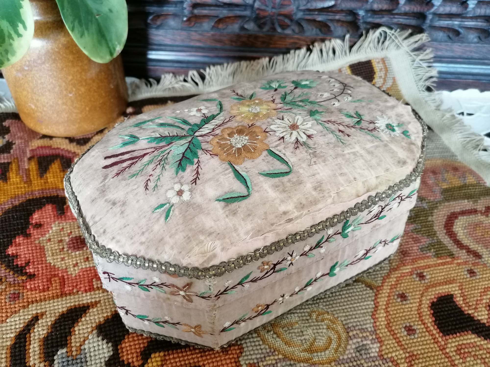 Ancienne Boîte à Bijoux, Rangement Élégant Pour Collection Chère.magnifique Déco de La Fin Xixème Si