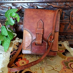 Vintage Sacoche en cuir unisexe,Sac cartable,Art de cuir Fait par main,Cuir épaiss,Fait à l'atelier d'artisant sans remarque.