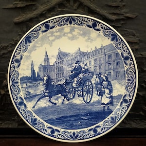 Large Decorative Plate,Ceramic Wall Artwork.Exquisite Workmanship,Vintage White and Blue,Traditional Life Souvenir.A04