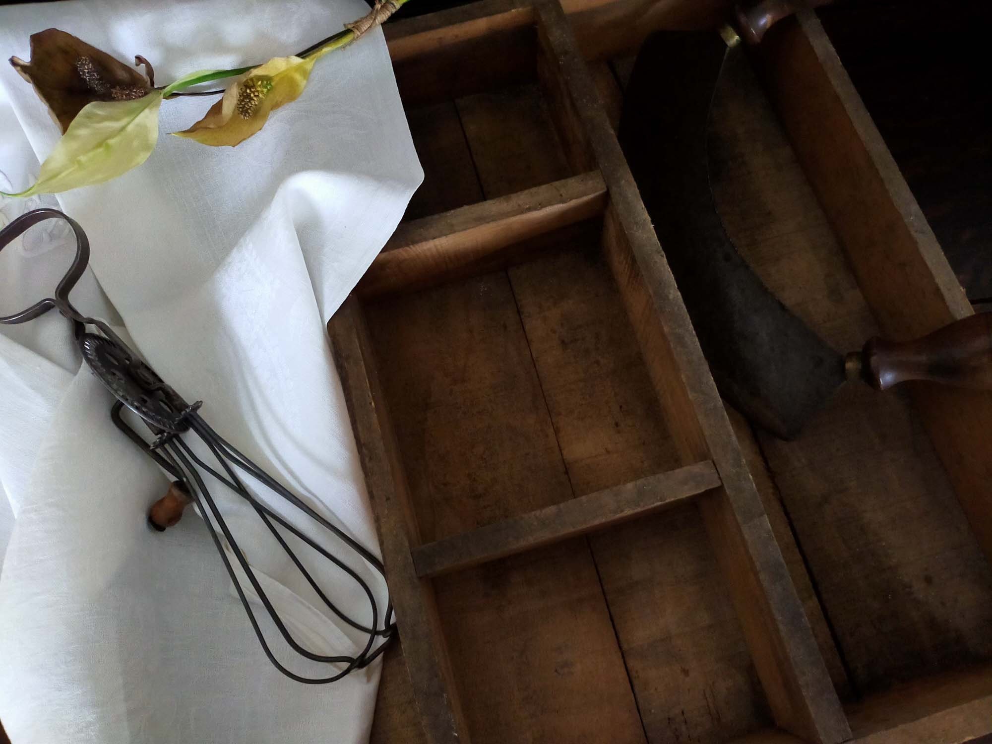 L'ancien Panier Rustique en Bois Fait à Main.rangement Des Outils, Ferme Français, Altelier Français